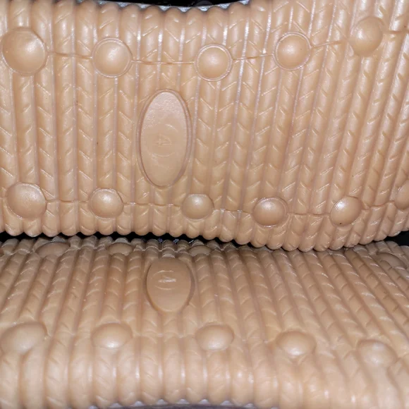 Ameta Girls Brown Leather Closed-Toe Sandals / Shoes - Size 4 - Picture 3 of 5